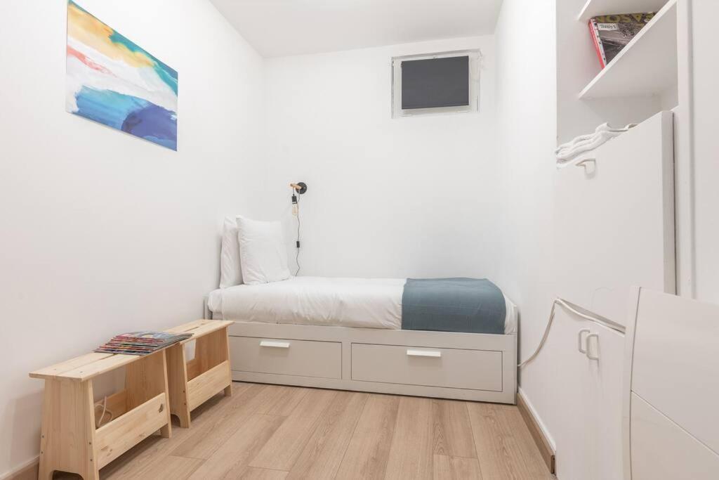 Appartamento Charming Two Bedroom Wagram 17th *