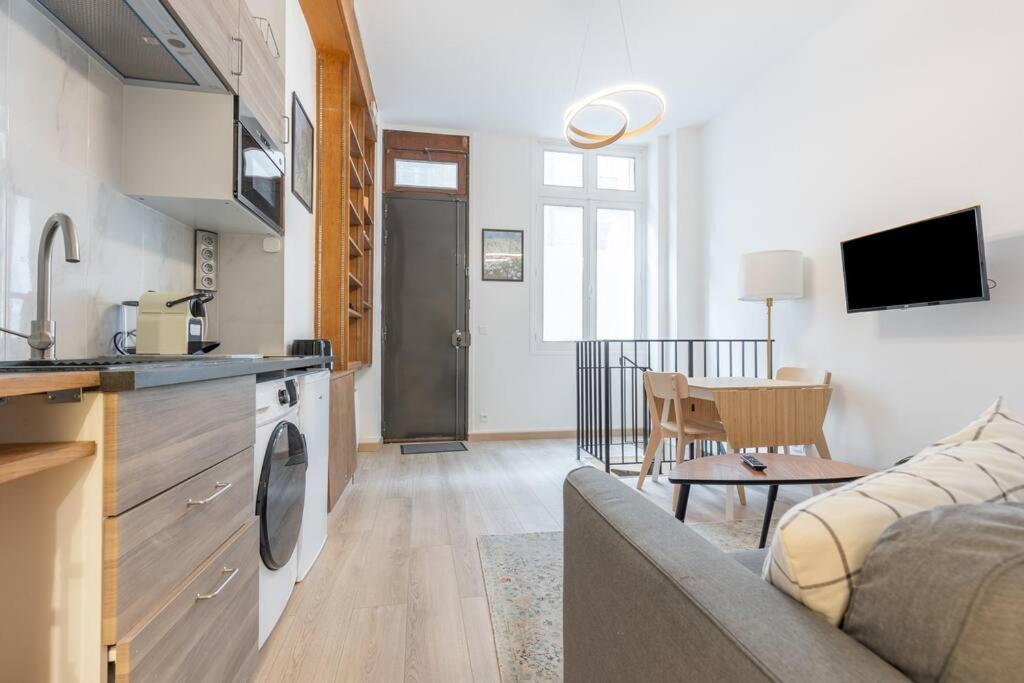 Appartamento Charming Two Bedroom Wagram 17th Parigi